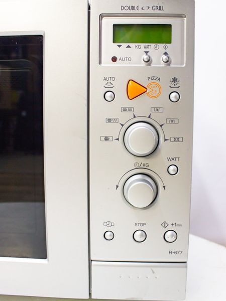 Мікрохвильова піч Sharp R 677ALD 2400w гриль 1100w sn 060619843 000024712 фото