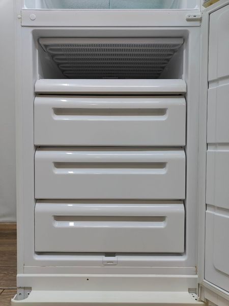 Холодильник Electrolux ER8312B 160W 176+124л sn 32009052 n651 000053323 фото