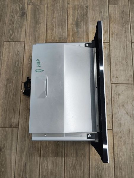 Мікрохвильова піч вбудована Electrolux EMM17007OW 1050W sn 94006731 n372 000048013 фото
