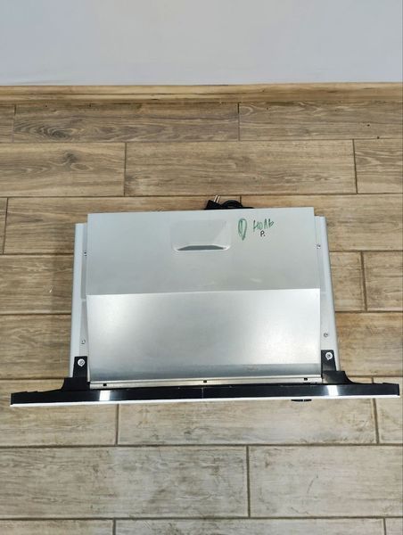 Мікрохвильова піч вбудована Electrolux EMM17007OW 1050W sn 94006731 n372 000048013 фото