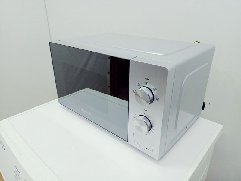 Мікрохвильова піч Hisense sn 05230218102326 000042392 фото