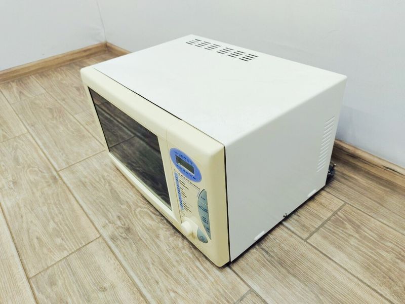 Мікрохвильова піч Privileg 7097 1250w гриль 1100w sn 03304330 000037740 фото