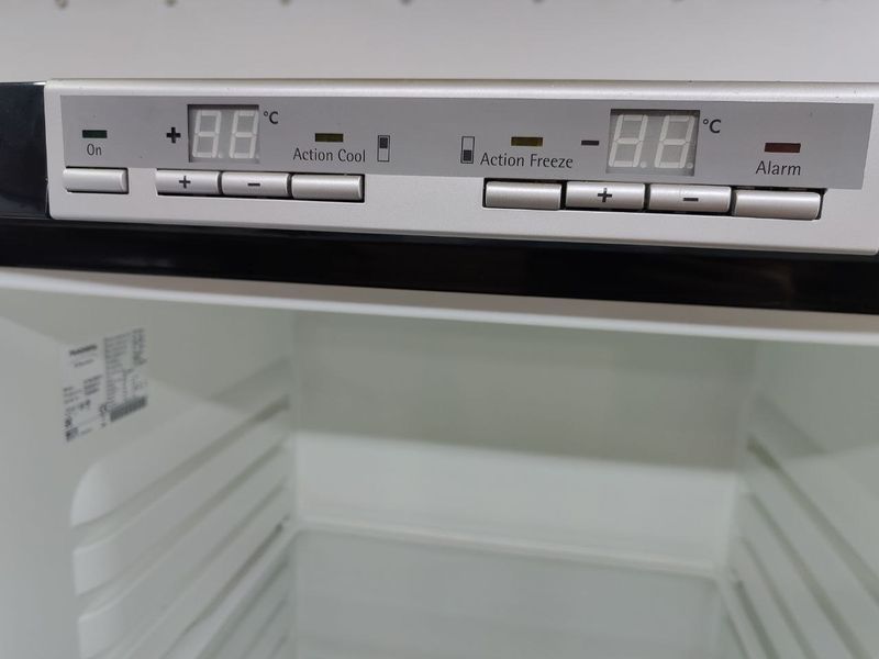 Холодильник двухкамерный Husqvarna QT4619RFX 194W 265+81л sn 72202654 n407 000048431 фото