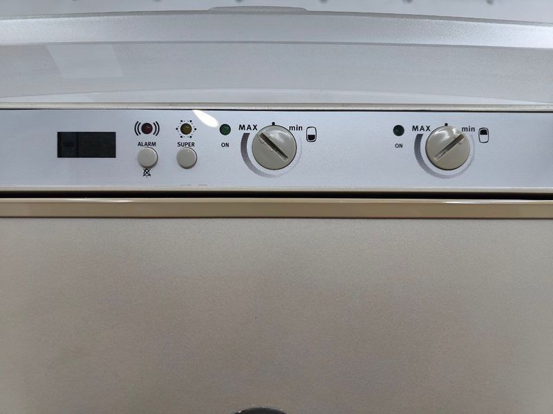 Холодильник Electrolux ERB3510AC 150W 216+87л sn 51007696 n660 000053307 фото
