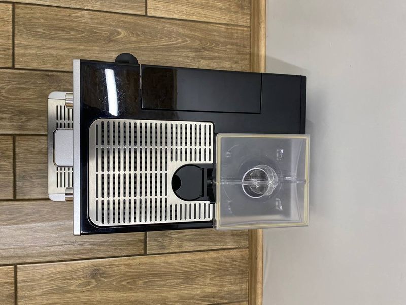 Кавомашина Melitta Caffeo E 965 101 1400W sn 0H073166501 000048108 фото