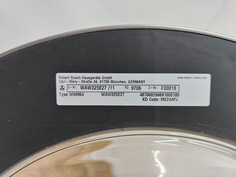 Стиральная машина Bosch Serie8 WAW325E27 2300W 8кг sn 9706200018 000052025 фото
