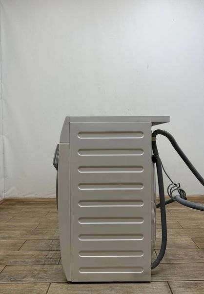 Стиральная машина AEG 6000 Series L6FB84GS 2200W 8кг sn 83800036 000055084 фото