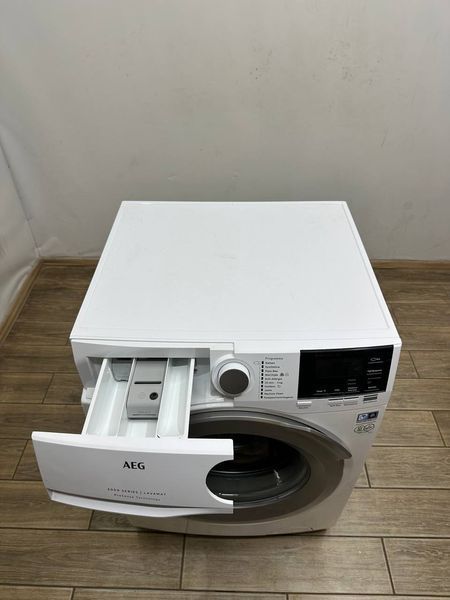 Стиральная машина AEG 6000 Series L6FB84GS 2200W 8кг sn 83800036 000055084 фото
