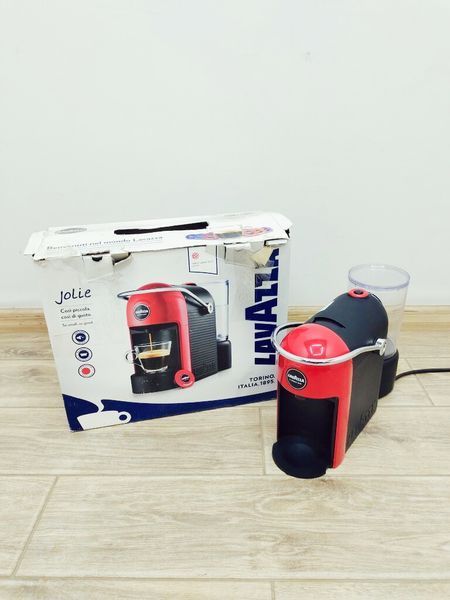 Кофеварка капсульная Lavazza A Modo Mio LM Jolie 1250w 000032802 фото