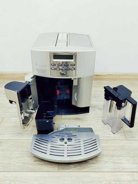 Кофемашина DeLonghi Magnifica Automatic Cappuccino 000029175 фото