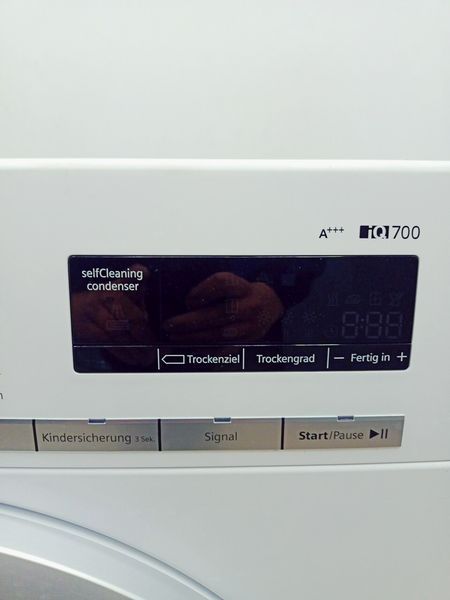 Сушильная машина Siemens IQ700 WT47W5W0 01 000042271 фото