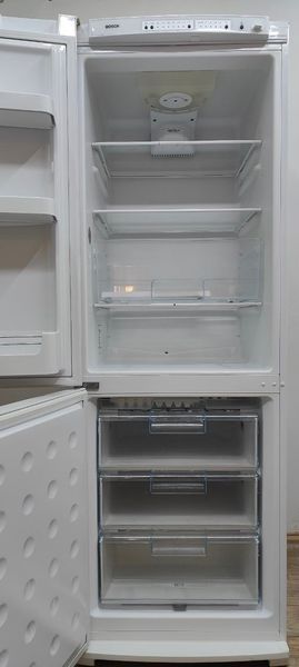 Холодильник Bosch KGS33V11 27 160W 203+84л sn 217080244181003421 n642 000053311 фото