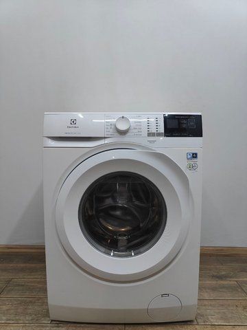 Стиральная машина Electrolux PerfectCare 600 EW6F5247G1 2200W 7кг sn 82600005 n582 000051879 фото
