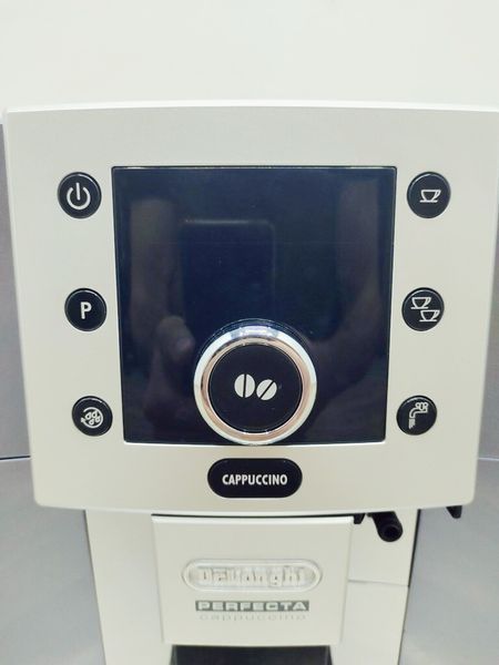 Кофемашина DeLonghi Perfecta Cappuccino ESAM5500 M 000021344 фото