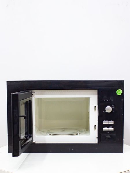 Микроволновая печь встраиваемая AEG MC1761E 000029018 фото