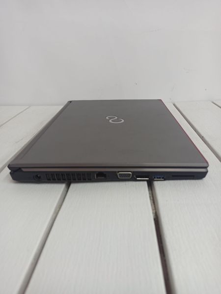 Ноутбук Fujitsu LifeBook E734 13.3 HD бат 2:45 годин 000049740 фото