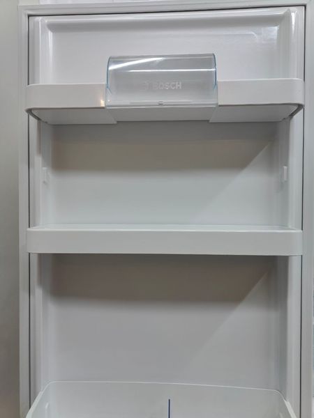 Холодильник Bosch KGS33V11 27 160W 203+84л sn 217080244181003421 n642 000053311 фото