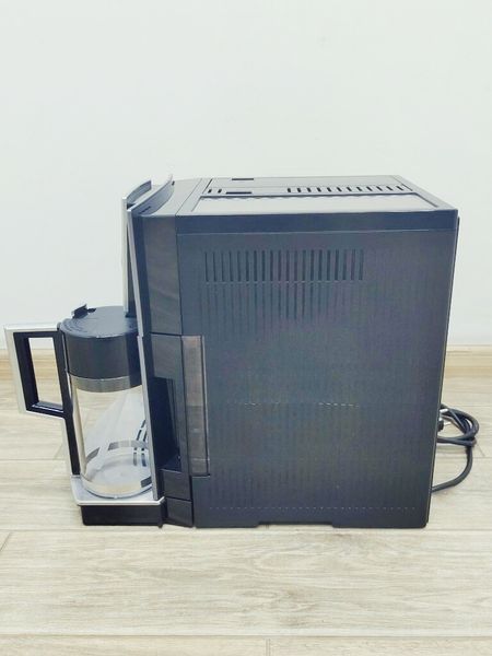 Кофемашина DeLonghi Perfecta Cappuccino ESAM5500 M 000021344 фото