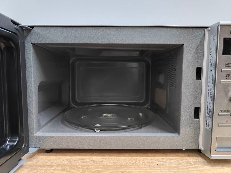 Микроволновая печь Panasonic NN SD27HS 1000W sn 5G21050510 000051107 фото