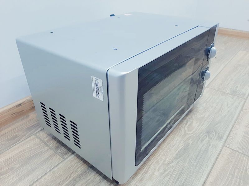 Мікрохвильова піч Bomann MWG 2210 U CB 1250w гриль 1000w 000037159 фото