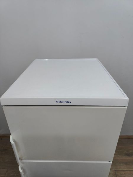 Холодильник Electrolux ER6825D 130W 136+42л sn 82300009 n648 000053315 фото
