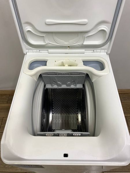 Стиральная машина вертикальная Electrolux L47230 2300W 6кг sn 90500133 000048166 фото