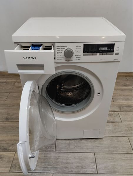 Стиральная машина Siemens WCM62 2400W sn 421120355193001218 000046767 фото