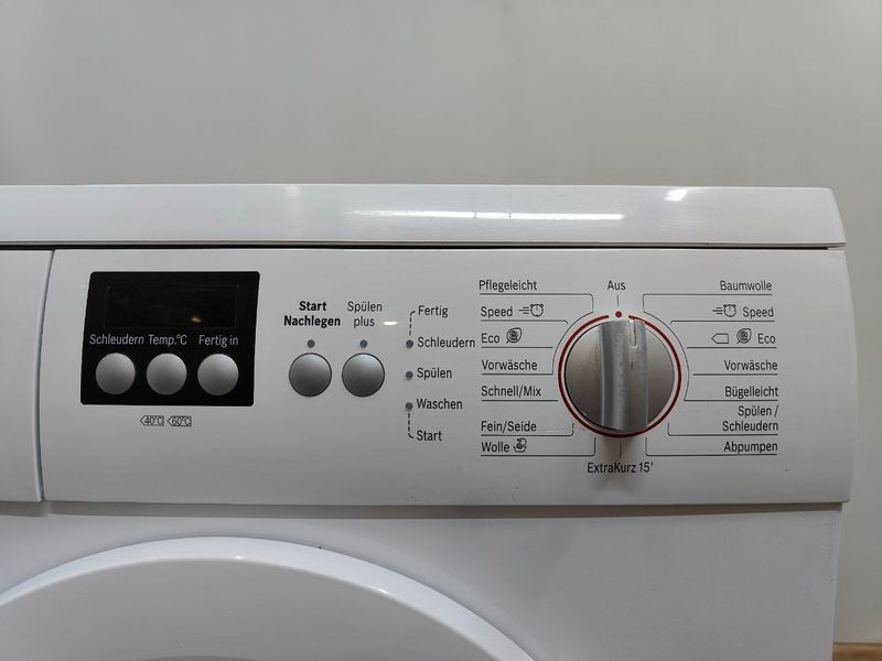 Стиральная машина Bosch WAE28220 B2 2300W 7кг sn 9806600246 000053440 фото