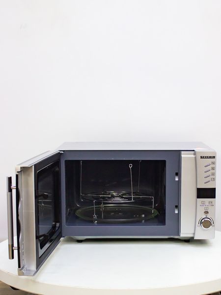 Мікрохвильова пачка Severin MW 7817 1300w гриль 1200w sn 01287601018017 000023488 фото