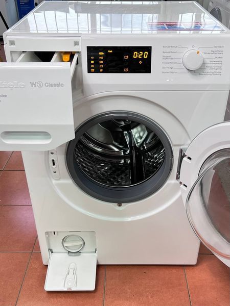 Стиральная машина Miele WDB 035 WCS 000037856 фото