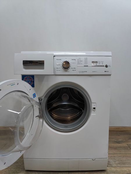 Стиральная машина Siemens iQ390 WM12E194 2300W 6кг sn 9204700826 000051701 фото
