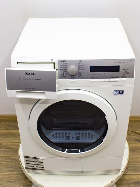 Сушильна машина AEG T77685DIH 1000w 8 кг sn 55230681 000034525 фото