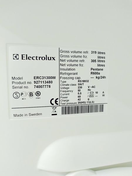 Комплект холодильник и морозилка Electrolux EUF29202W ERC31300W 000041714 фото