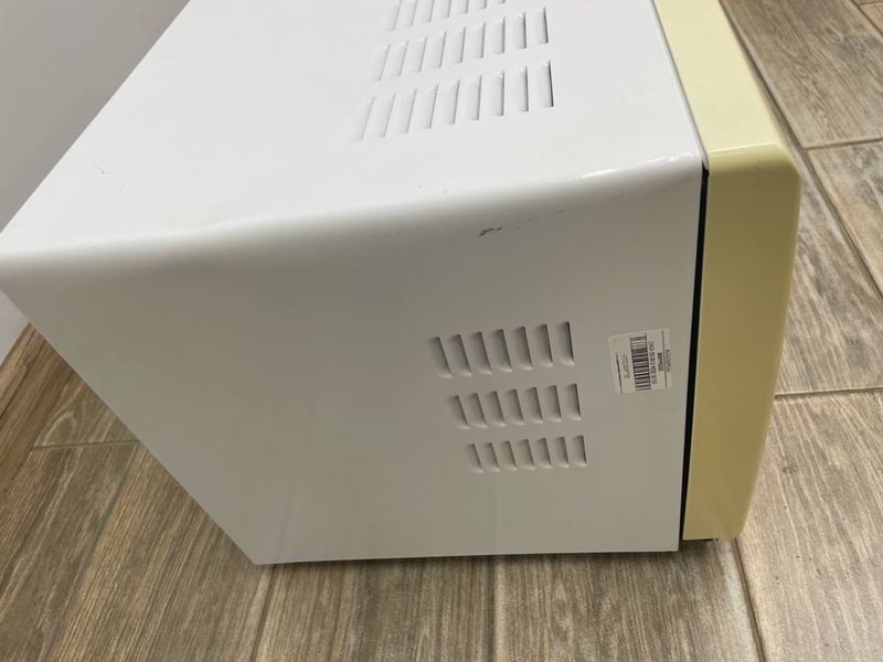 Мікрохвильова піч Continent MW800 1300w 000044688 фото