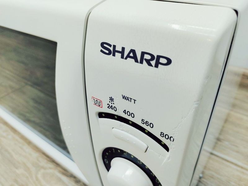 Мікрохвильова піч Sharp R 612 1350w гриль 1000w sn 000356988 000043354 фото