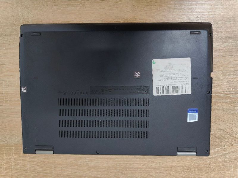 Ноутбук Lenovo Yoga 370 13.3 FHD бат 4:00 часа 000049756 фото