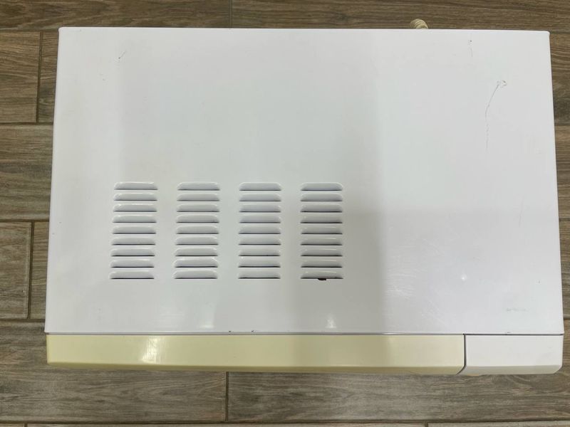 Мікрохвильова піч Continent MW800 1300w 000044688 фото