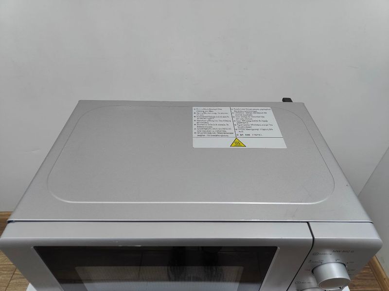 Мікрохвильова піч Exquisit MW802GSi 700W+1050W гриль sn 4016572016741 000049958 фото