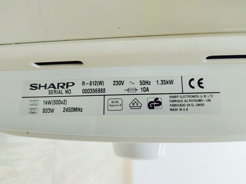 Мікрохвильова піч Sharp R 612 1350w гриль 1000w sn 000356988 000043354 фото