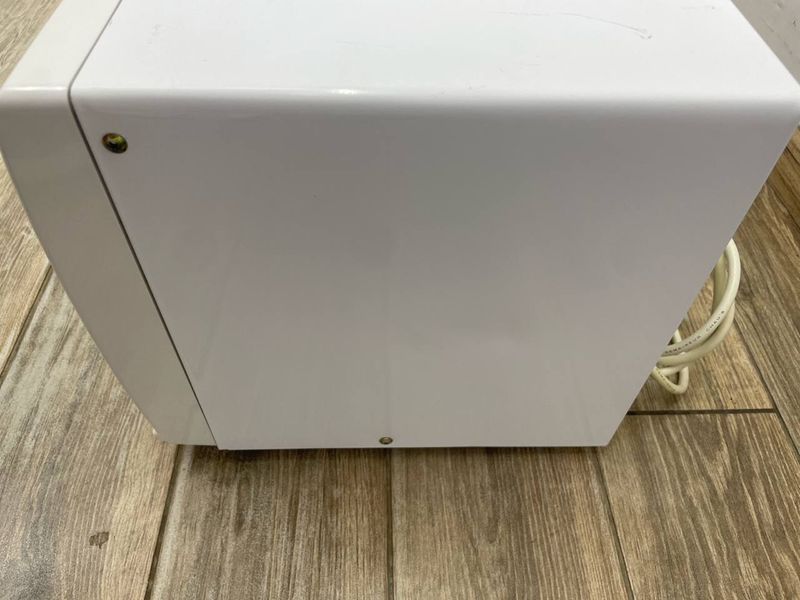 Мікрохвильова піч Continent MW800 1300w 000044688 фото