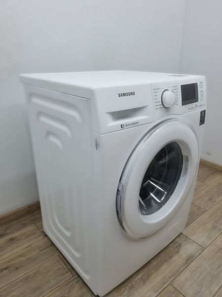 Стиральная машина Samsung WF70F5E5P4W 000040811 фото