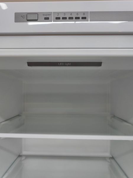 Холодильник двокамерний Bosch KGV36UW20 90W 213+94л sn 9506100961 n480 000050184 фото