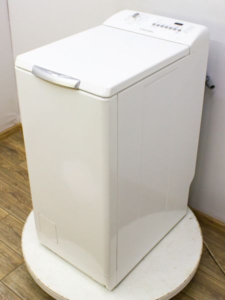 Стиральная машина вертикальная Electrolux EWT1025 000028983 фото