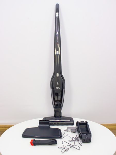Пилосос вертикальний AEG CX7 2 35FF 27w sn 00100177 новий LPNHK033516005 146е 000018592 фото