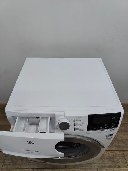 Стиральная машина AEG 6000 Series L6FB6548EX 2200W 8кг sn 83100013 000052884 фото