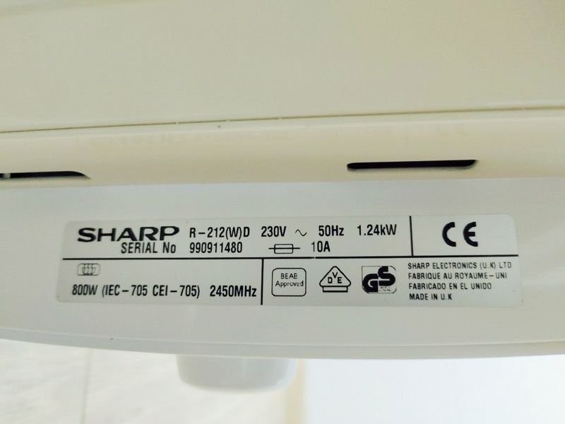 Мікрохвильова піч Sharp R 212 D 1240w sn 990911480 000038740 фото