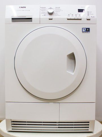 Сушильна машина AEG T67680IH3 1000w 8 кг sn 64900827 000029006 фото