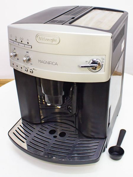 Кофемашина Delonghi Magnifica ESAM3100 SB 000021161 фото