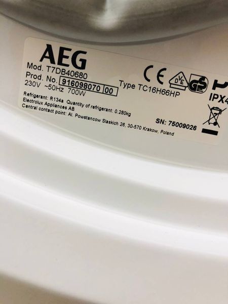 Сушильна машина AEG 7000 Series T7DB40680 700w 8 кг sn 75009026 000045414 фото