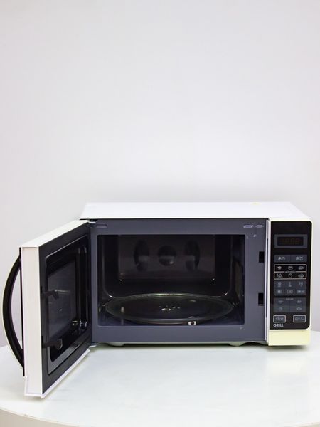 Мікрохвильова піч Sharp R 642WW 1270w гриль 1000w sn 305411319 000023497 фото